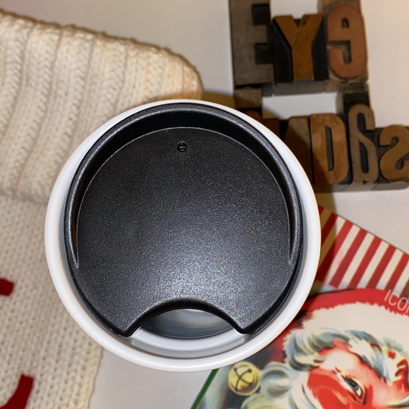 🆕🎄☕️🧜♀️STARBUCKS 12 oz. 2016 Candy Cane Motif Ceramic Cup with Swivel Lid - Picture 4 of 8